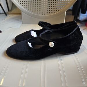 Black suede Mary Jane shoes size 8